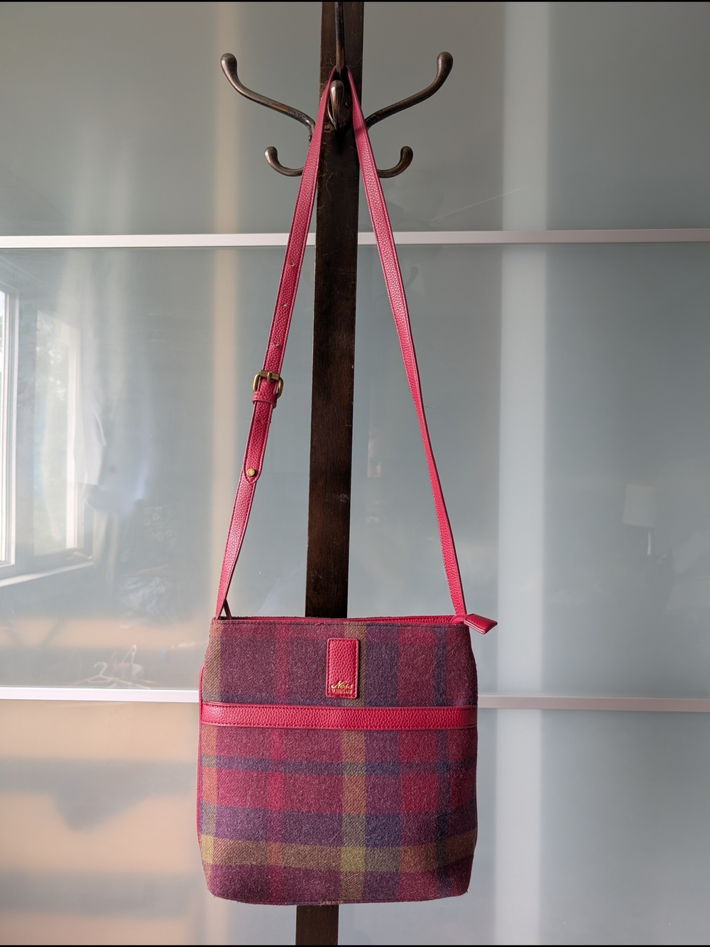 🏴 Plaid Crossbody Bag in Berry Pink with Adjustable Strap